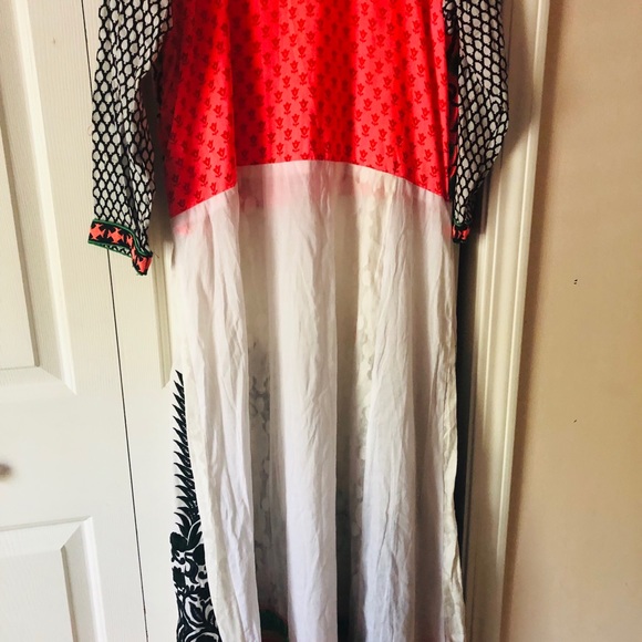 White with peachy pink combination indian dress - Picture 4 of 8